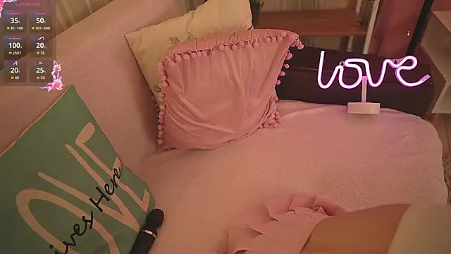 Snapshot of Winaria chatting on 02/03/26, 06:40 Winaria online show from 02/03/26, 06:40