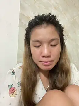 Snapshot of QueenLink chatting on 09/13/25, 05:24 QueenLink online show from 09/13/25, 05:24