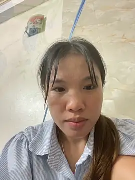 Snapshot of QueenLink chatting on 09/18/25, 04:42 QueenLink online show from 09/18/25, 04:42