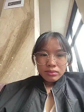 Snapshot of QueenLink chatting on 09/29/25, 02:49 QueenLink online show from 09/29/25, 02:49