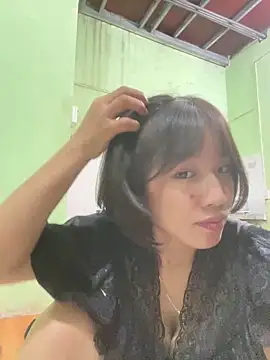 Snapshot of QueenLink chatting on 10/24/25, 04:36 QueenLink online show from 10/24/25, 04:36