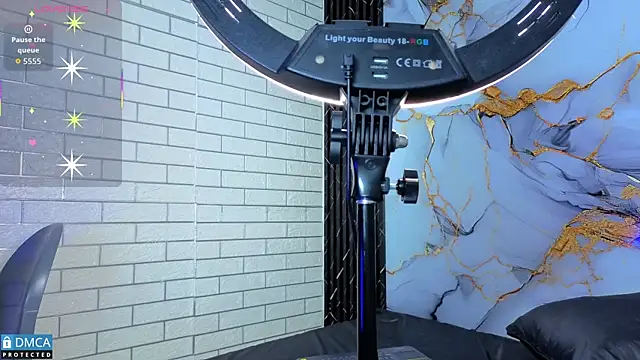 nena cupcake  online show from 01/07/26, 11:01