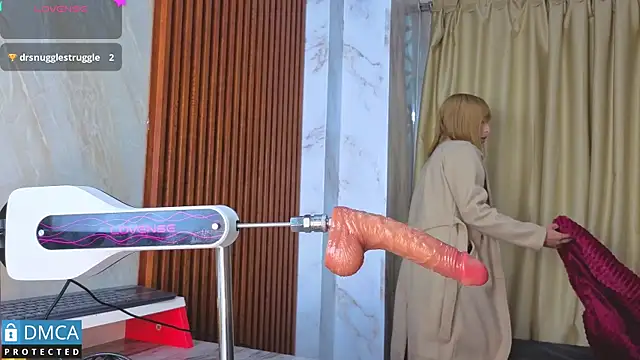 nena cupcake  online show from 02/25/26, 12:04