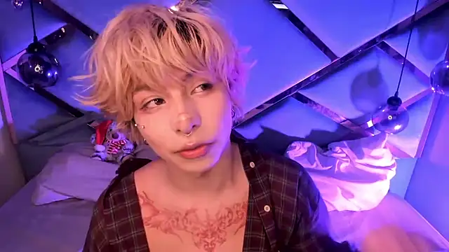 OliIverr22 online show from 12/21/25, 01:29