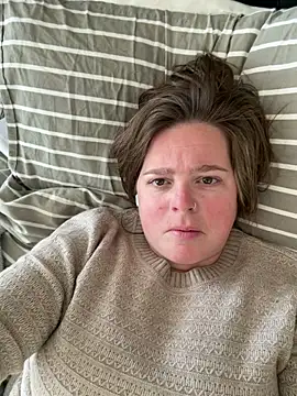 hornykitty1210 online show from 02/02/26, 05:11