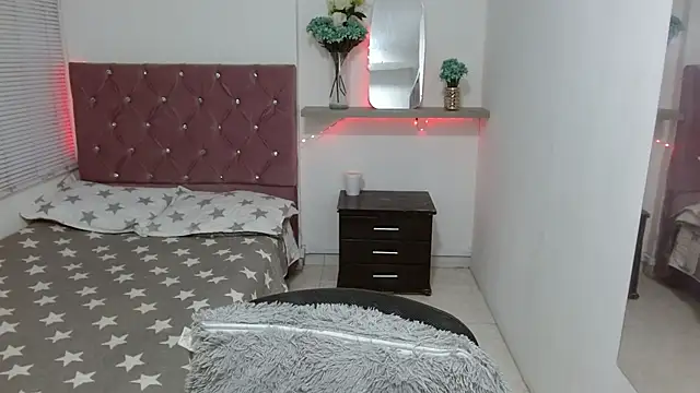 Snapshot of pixiefuckass chatting on 09/26/25, 12:31 pixiefuckass online show from 09/26/25, 12:31