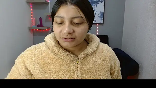 Snapshot of pixiefuckass chatting on 11/19/25, 12:05 pixiefuckass online show from 11/19/25, 12:05