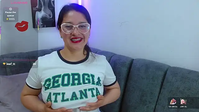 Snapshot of Alana_steel_1 chatting on 04/29/26, 05:30 Alana steel 1 online show from 04/29/26, 05:30