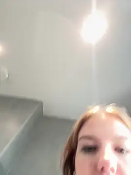 Chloemillerrxx online show from 11/12/25, 10:15