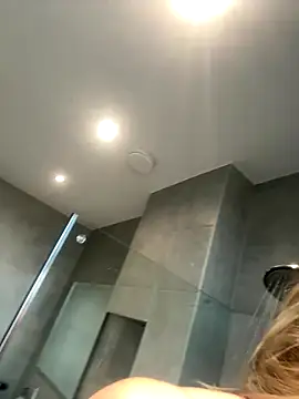 Chloemillerrxx online show from 11/20/25, 12:38