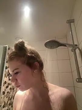 Chloemillerrxx online show from 11/26/25, 12:28