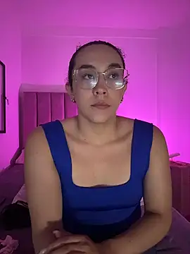 Snapshot of alehia_cute chatting on 05/30/26, 10:40 alehia cute online show from 05/30/26, 10:40