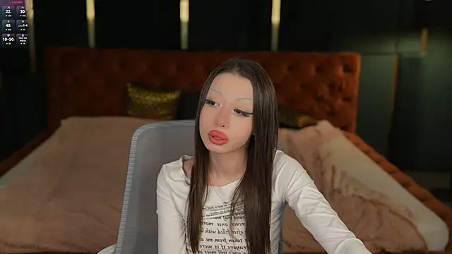 Snapshot of Naomi_054 chatting on 10/03/25, 03:09 Naomi 054 online show from 10/03/25, 03:09