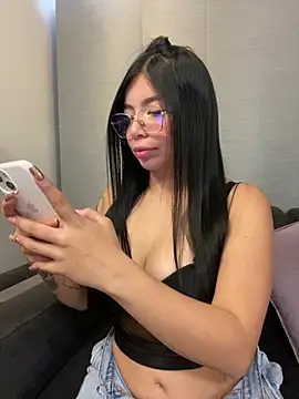 Maddy Piink online show from 09/17/25, 09:38