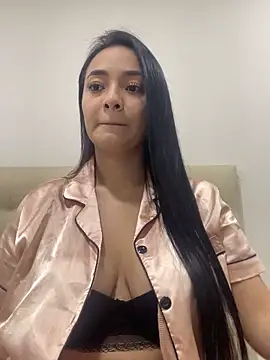 JulietaRioss online show from 12/20/25, 05:53