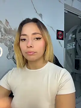 LanaMills  online show from 05/15/26, 05:25