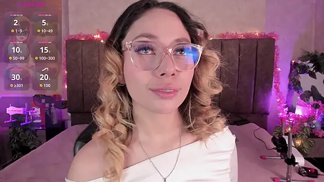 Snapshot of LanaMills_ chatting on 07/24/26, 04:10 LanaMills online show from 07/24/26, 04:10