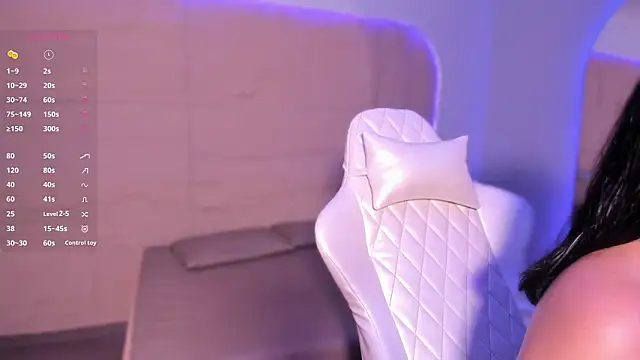 Snapshot of HannahMontgomery chatting on 02/03/26, 04:12 HannahMontgomery online show from 02/03/26, 04:12