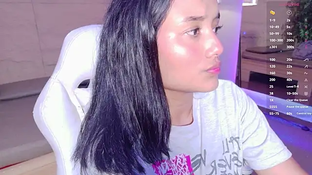 HannahMontgomery online show from 05/20/26, 04:13