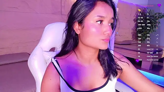 Snapshot of HannahMontgomery chatting on 07/04/26, 04:24 HannahMontgomery online show from 07/04/26, 04:24