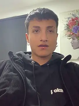 Milan Bach online show from 03/22/26, 09:34