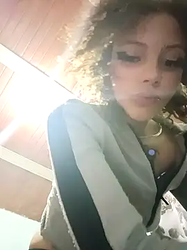 elisabethflores online show from 12/19/25, 04:41