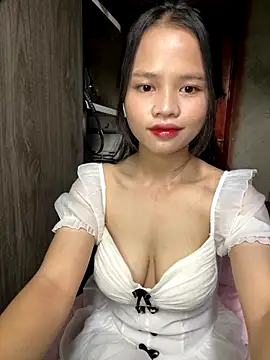 Hana-44 online show from 10/22/25, 01:28