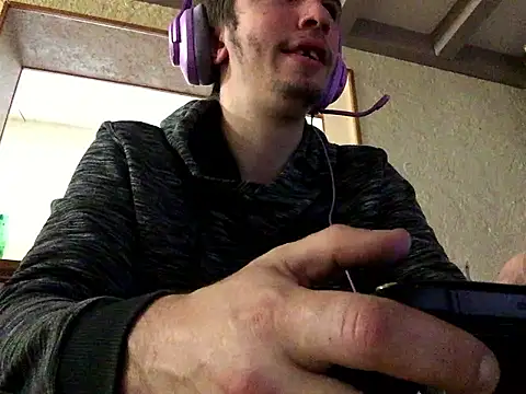 Snapshot of coupleamateurfun23 chatting on 11/10/25, 03:00 coupleamateurfun23 online show from 11/10/25, 03:00