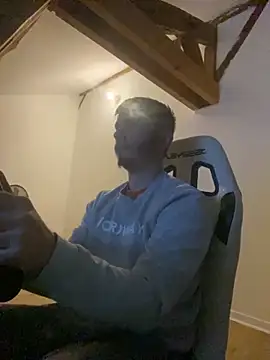 coupleamateurfun23 online show from 12/04/25, 08:06