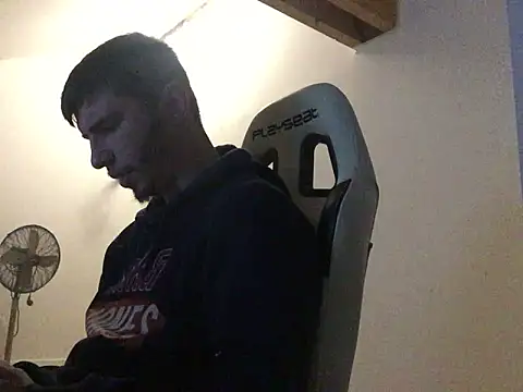 coupleamateurfun23 online show from 12/05/25, 05:09