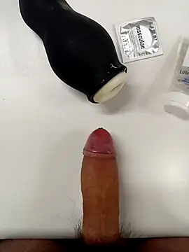 piciupiciu94 online show from 01/13/26, 06:24