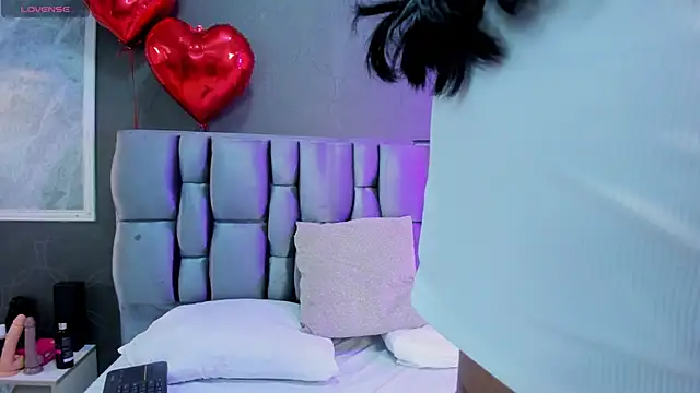 Aria Joness  online show from 02/12/26, 08:59