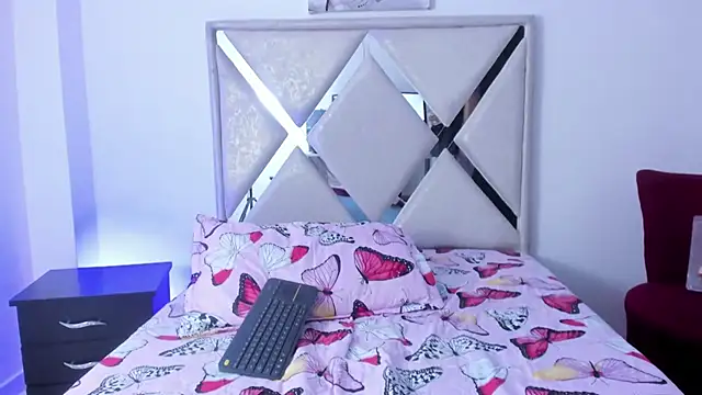 wyatt 3 online show from 11/25/25, 12:05