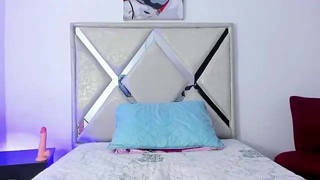 wyatt 3 online show from 11/28/25, 12:08