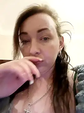 Snapshot of DanaNeon chatting on 04/07/26, 05:46 DanaNeon online show from 04/07/26, 05:46