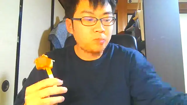 Snapshot of hiromu53 chatting on 03/27/26, 12:38 hiromu53 online show from 03/27/26, 12:38