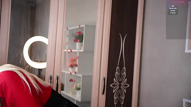 Snapshot of JaymieVigen chatting on 10/18/25, 03:09 JaymieVigen online show from 10/18/25, 03:09