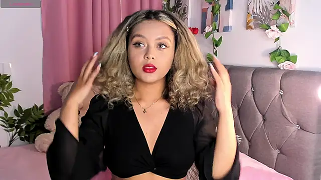 isajonnes18 online show from 11/27/25, 11:40