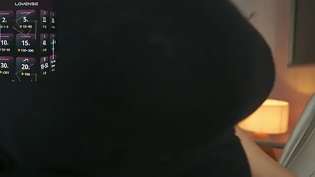 MilaCrave online show from 10/25/25, 11:40