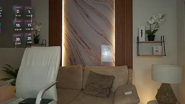 MilaCrave online show from 11/08/25, 11:43