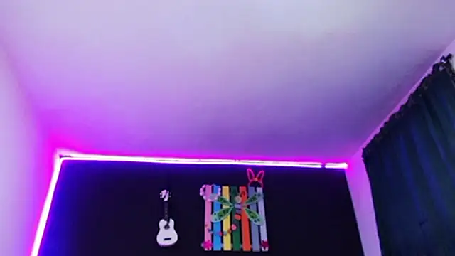 ingrid zese  online show from 01/16/26, 07:40