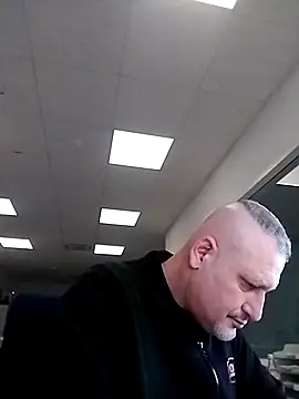 Hisnimin online show from 02/21/26, 12:11