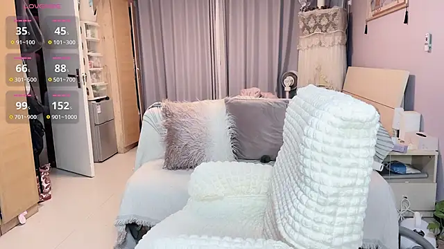 Y2Luvk online show from 10/17/25, 09:17