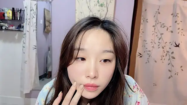 Y2Luvk online show from 11/26/25, 09:16