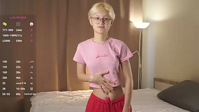 Snapshot of MargertDoyen chatting on 09/12/25, 07:30 MargertDoyen online show from 09/12/25, 07:30