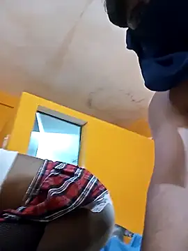 PleasantPassenger9 online show from 11/17/25, 08:42