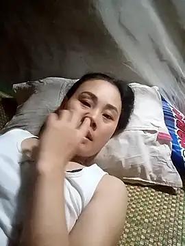 Ruaiuoi online show from 04/12/26, 01:27