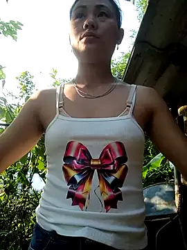 Snapshot of Ruaiuoi chatting on 05/05/26, 10:01 Ruaiuoi online show from 05/05/26, 10:01