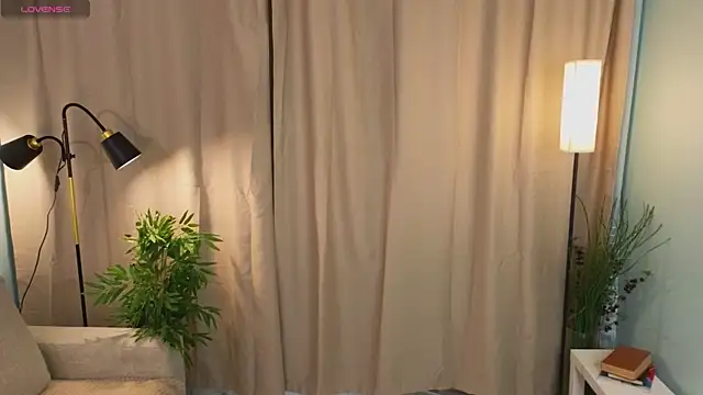 lisabaus online show from 09/22/25, 07:10