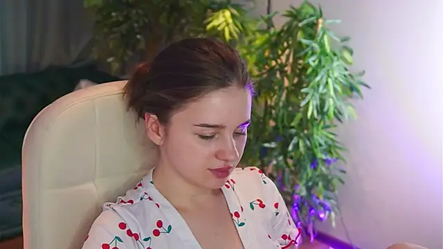 Olivia Farrell online show from 04/30/26, 01:28